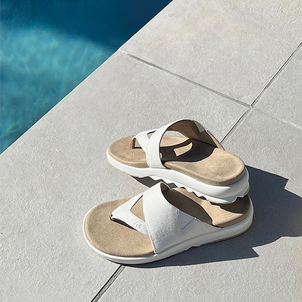 CARRE-BLANC-PISCINE